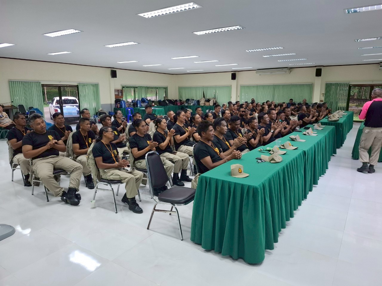 LINE_ALBUM_ทบทวน อปพร. 68_250813_181_397.jpg